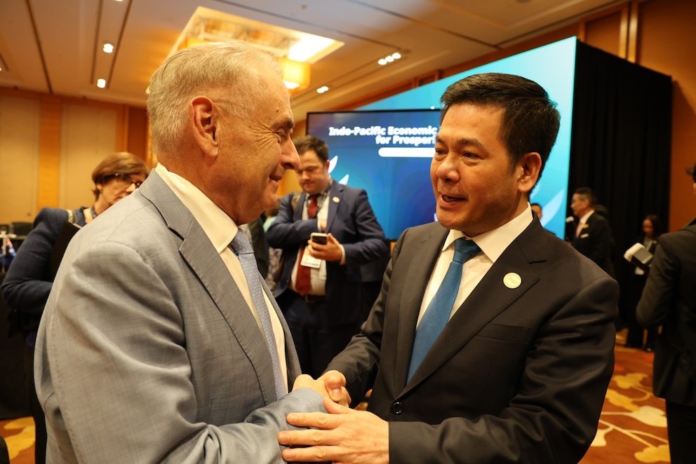 Bộ trưởng Công thương tiếp xúc bên lề tại Hội nghị Bộ trưởng IPEF Singapore. Bộ trưởng Công thương tiếp xúc bên lề tại Hội nghị Bộ trưởng IPEF Singapore.