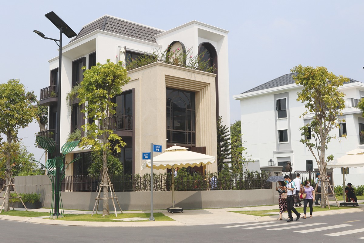 Nhiều sản phẩm cũ được “làm mới” để đưa ra thị trường. Ảnh: Lê Toàn Nhiều sản phẩm cũ được “làm mới” để đưa ra thị trường. Ảnh: Lê Toàn