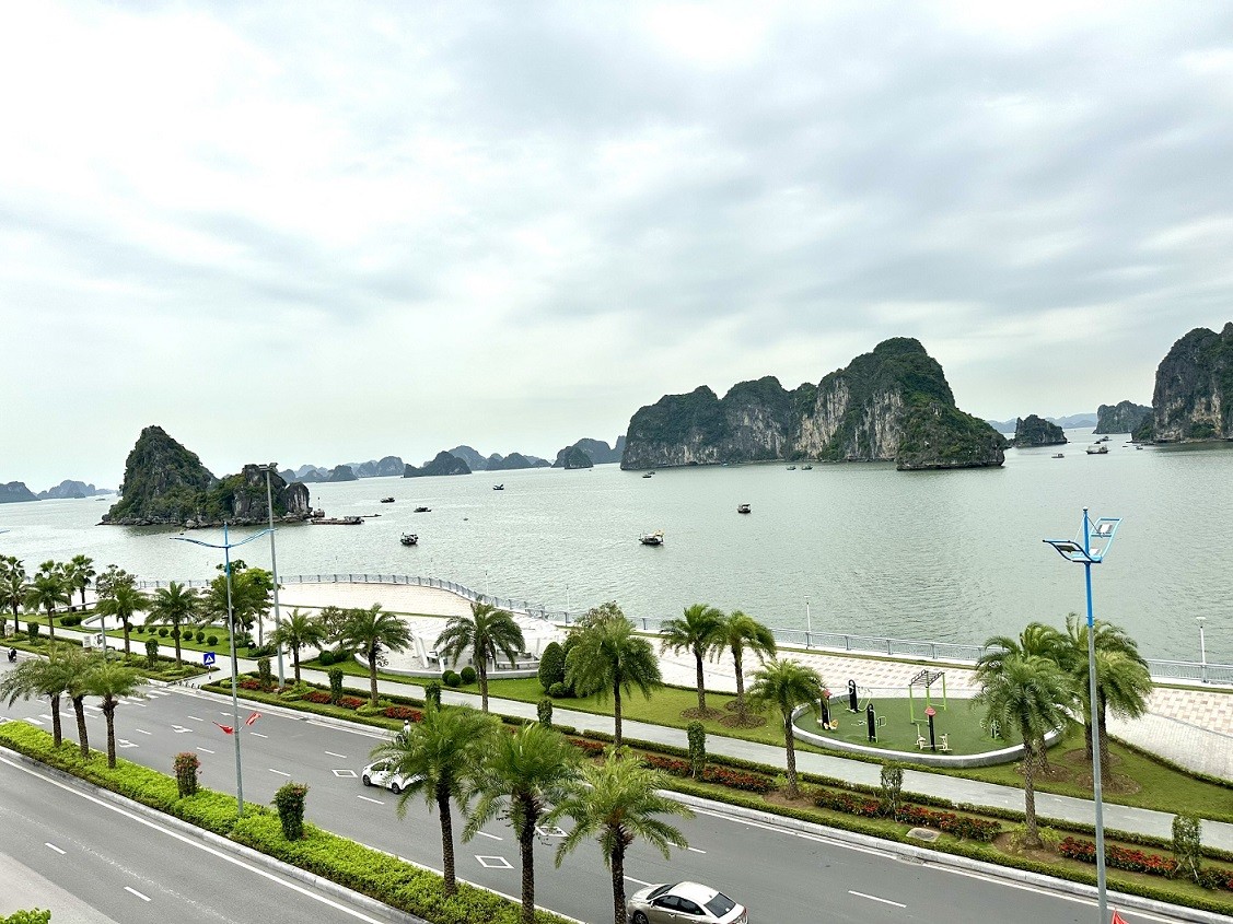 Hạ tầng giao thông hiện đại tạo nền tảng cho Quảng Ninh tăng trưởng dài hạn. Ảnh: Quỳnh Nga. Hạ tầng giao thông hiện đại tạo nền tảng cho Quảng Ninh tăng trưởng dài hạn. Ảnh: Quỳnh Nga.