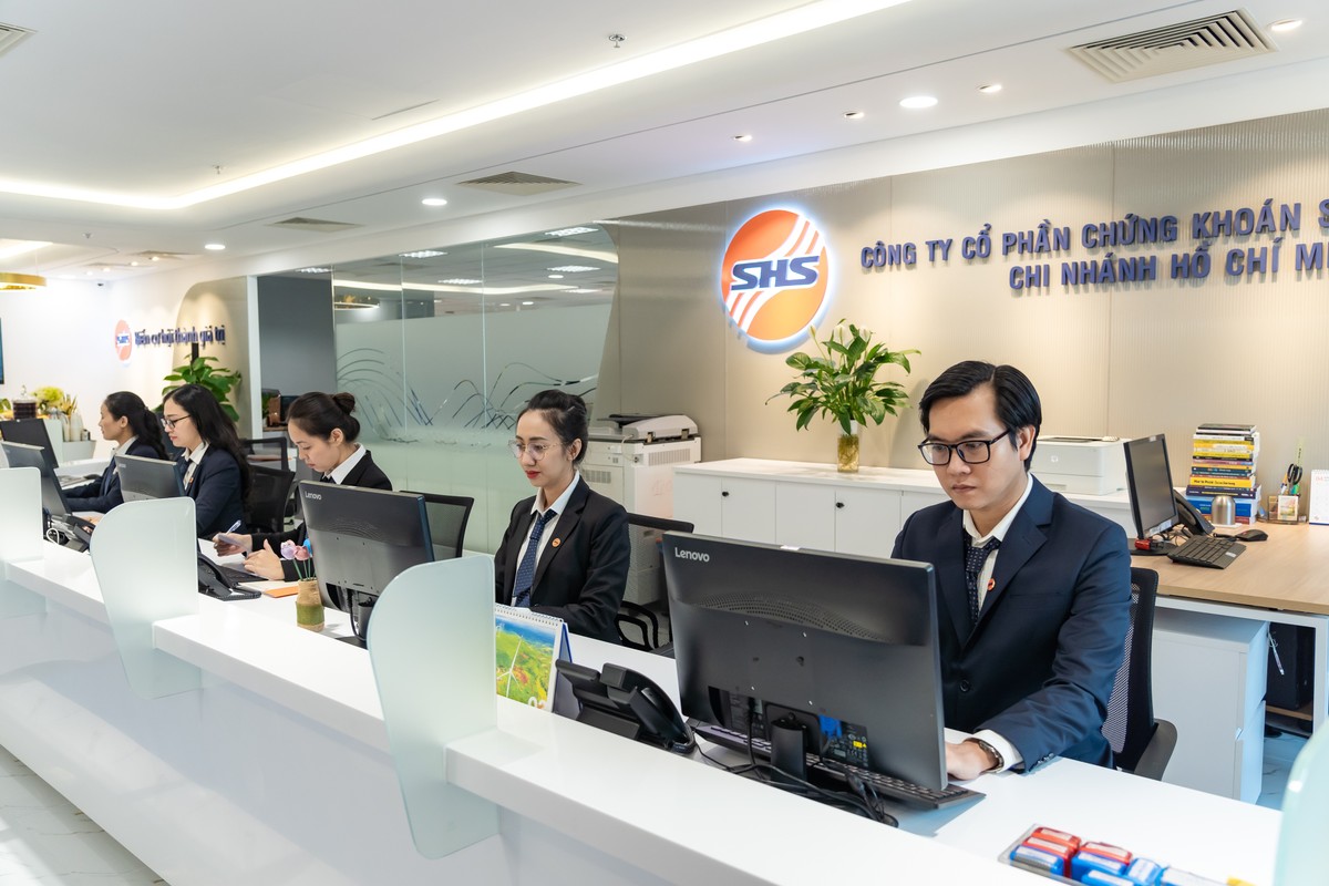 SHS được đánh giá là một trong các công ty chứng khoán uy tín hàng đầu trong lĩnh vực ngân hàng đầu tư