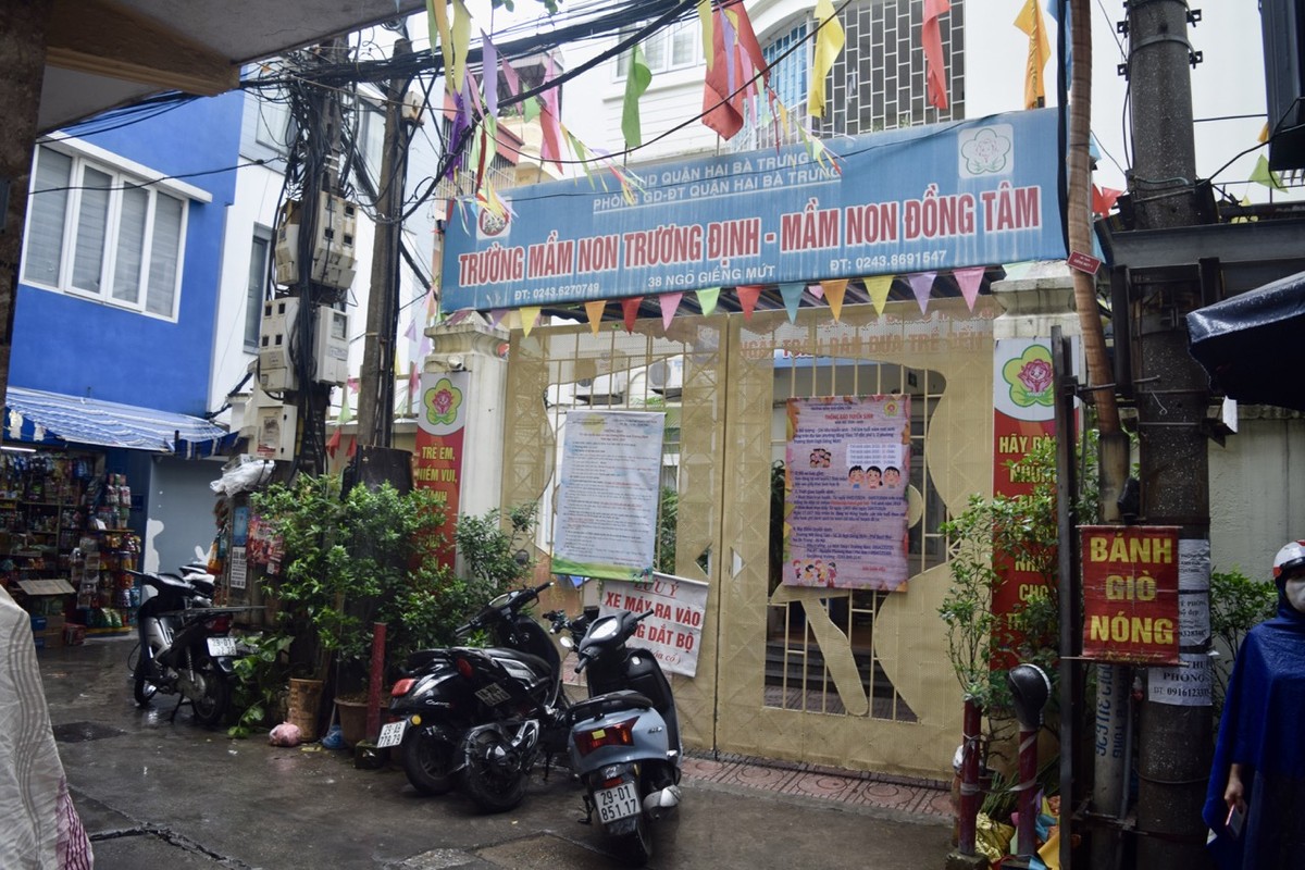 Trong khi đó, trường mầm non của phường Đồng Tâm vẫn đang phải hoạt động trên đất của phường Trương Định.