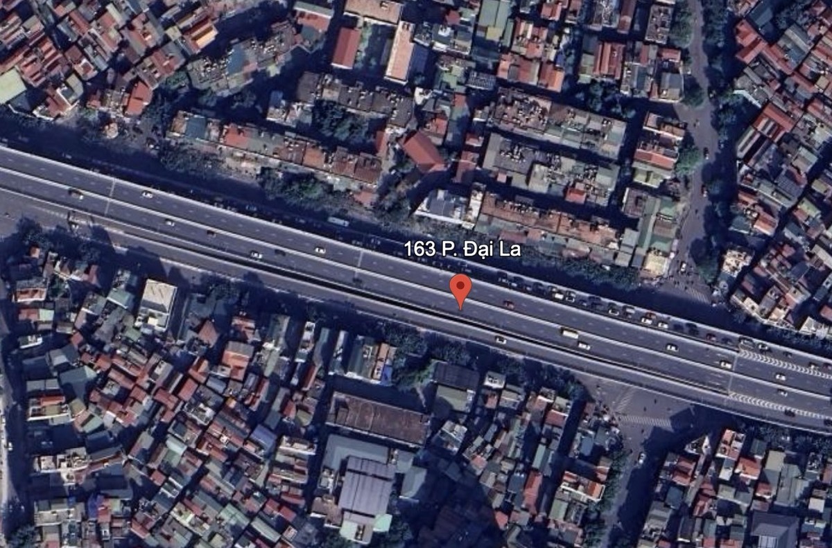 Khu đất số 163 phố Đại La nằm trên tuyến phố lớn. Tại khu vực này, với những căn nhà có mặt tiền trên 20 m, diện tích hơn 100 m2, số tiền cho thuê hàng tháng có thể lên tới hơn 100 triệu đồng.