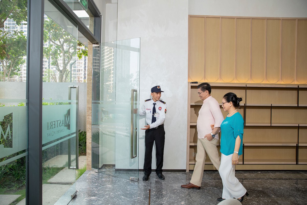 Đội ngũ quản lý vận hành chuyên nghiệp từ Masterise Property Management được cộng đồng cư dân đánh giá cao về sự chu đáo, tận tâm Đội ngũ quản lý vận hành chuyên nghiệp từ Masterise Property Management được cộng đồng cư dân đánh giá cao về sự chu đáo, tận tâm