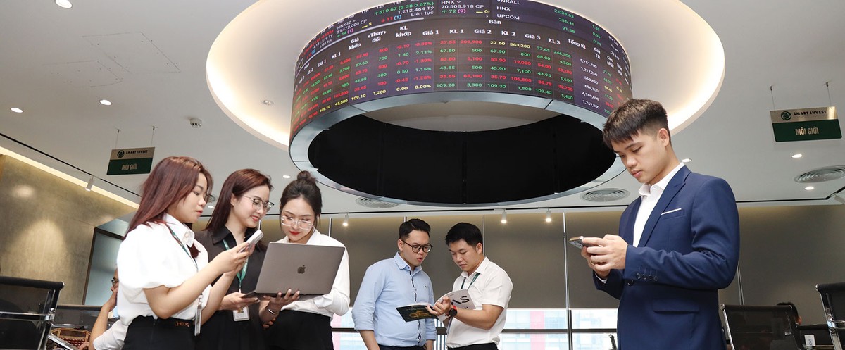 Số lượng và chất lượng nhà đầu tư ngày càng được nâng cao, nhưng nhà đầu tư tổ chức, nhà đầu tư chuyên nghiệp còn ít Số lượng và chất lượng nhà đầu tư ngày càng được nâng cao, nhưng nhà đầu tư tổ chức, nhà đầu tư chuyên nghiệp còn ít