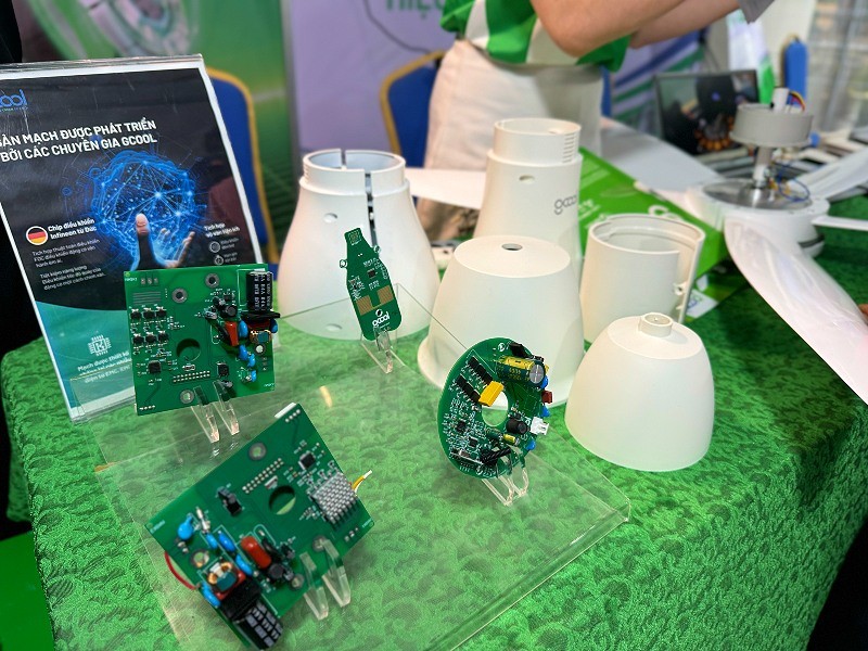 Hà Nội cần xây dựng được cơ chế thu hút nguồn lực đầu tư cho nghiên cứu, phát triển, sản xuất chip bán dẫn. Ảnh: Nguyễn Linh Hà Nội cần xây dựng được cơ chế thu hút nguồn lực đầu tư cho nghiên cứu, phát triển, sản xuất chip bán dẫn. Ảnh: Nguyễn Linh