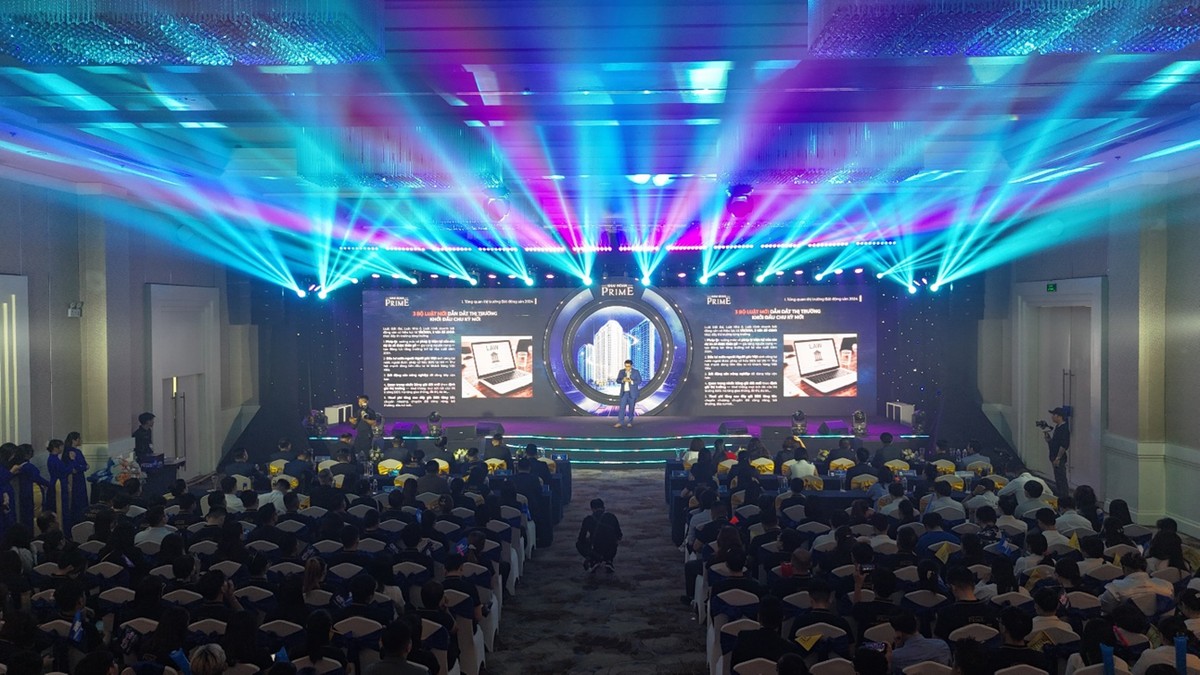 Thu hút sự tham gia đông đảo của hàng ngàn chuyên viên kinh doanh đến từ nhiều đại lý tham dự Thu hút sự tham gia đông đảo của hàng ngàn chuyên viên kinh doanh đến từ nhiều đại lý tham dự