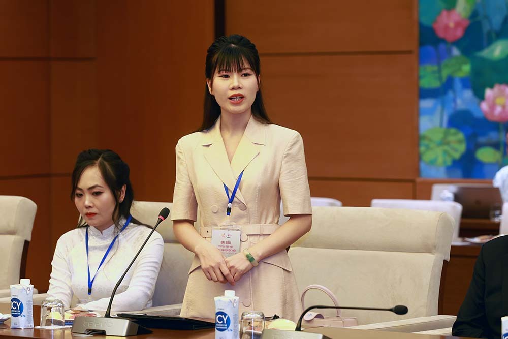 Chị Phùng Thị Ngân, Tổng giám đốc Công ty Cổ phần Bigfa, một trong TOP10 Doanh nhân trẻ Khởi nghiệp xuất sắc 2024, kể về hành trình khởi nghiệp của mình