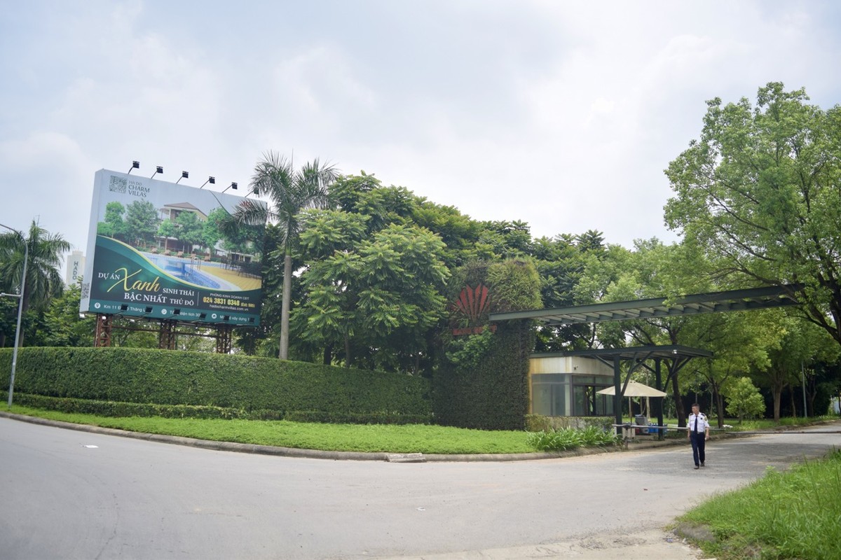 Khu đô thị Hado Charm Villas cách khu đất đấu giá khoảng 4 km. Ảnh: Nhật Linh Khu đô thị Hado Charm Villas cách khu đất đấu giá khoảng 4 km. Ảnh: Nhật Linh