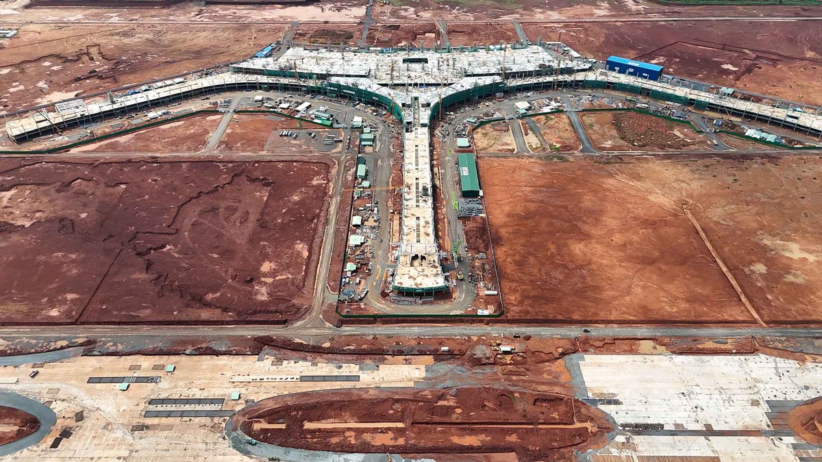 Dự kiến, Sân bay Long Thành khi đưa vào khai thác giai đoạn 1 vào năm 2026 sẽ phục vụ 25 triệu lượt hành khách và 1,2 triệu tấn hàng hóa. Dự kiến, Sân bay Long Thành khi đưa vào khai thác giai đoạn 1 vào năm 2026 sẽ phục vụ 25 triệu lượt hành khách và 1,2 triệu tấn hàng hóa.