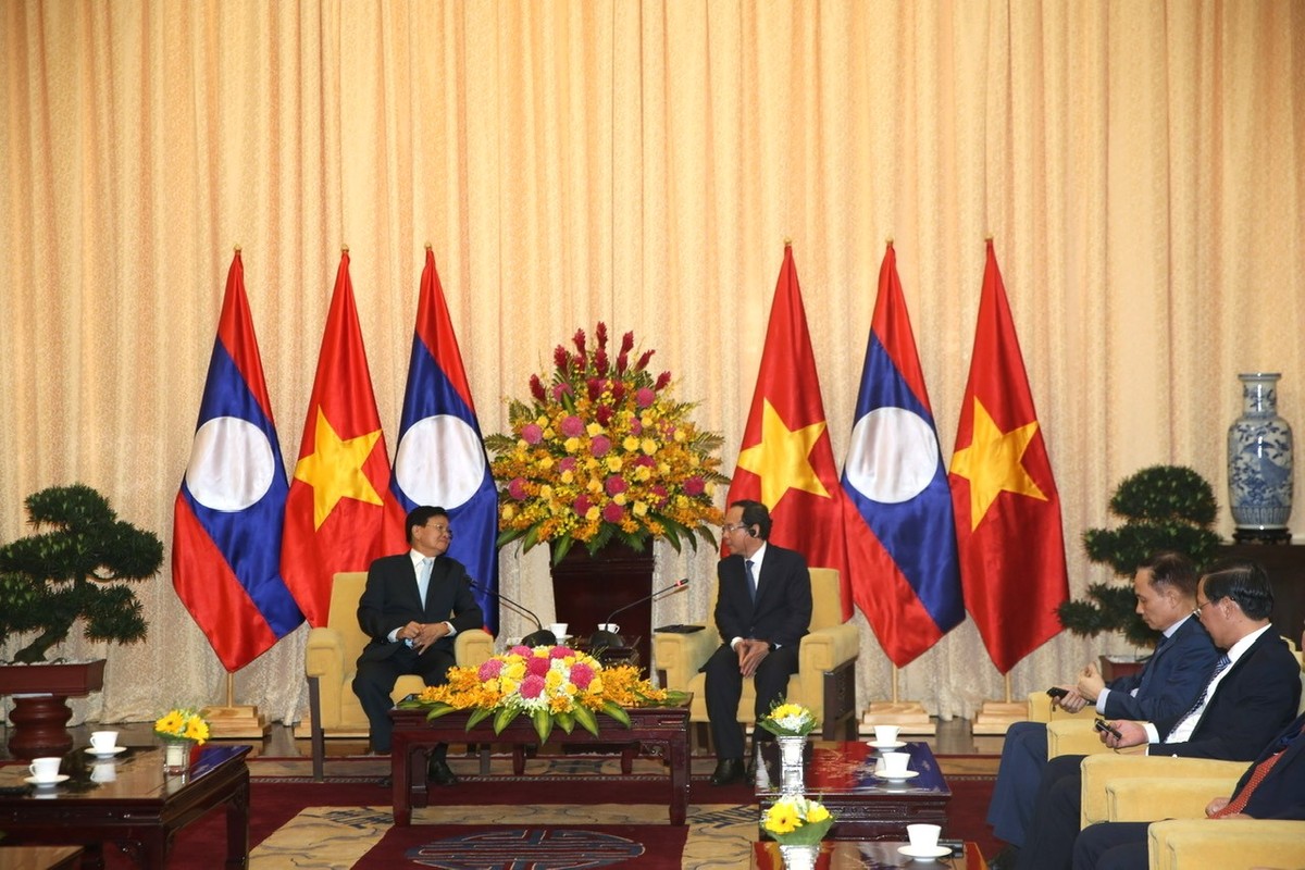 Ông Nguyễn Văn Nên, Bí thư Thành ủy TP.HCM đã hội kiến Tổng Bí thư, Chủ tịch nước Lào Thongloun Sisoulith. Ông Nguyễn Văn Nên, Bí thư Thành ủy TP.HCM đã hội kiến Tổng Bí thư, Chủ tịch nước Lào Thongloun Sisoulith.