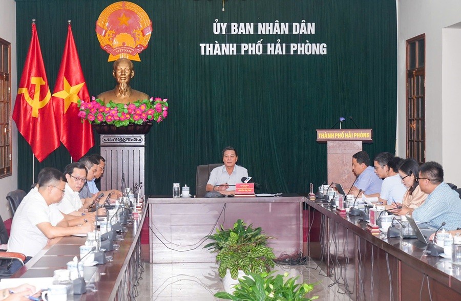 Chủ tịch UBND TP. Hải Phòng kết luận buổi làm việc.