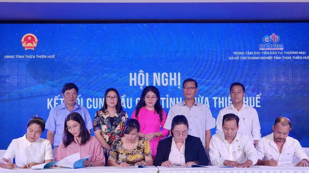 Ký kết biên bản ghi nhớ hợp tác giữa các nhà phân phối, nhà cung cấp, doanh nghiệp, hộ kinh doanh, hợp tác xã trong và ngoài tỉnh Ký kết biên bản ghi nhớ hợp tác giữa các nhà phân phối, nhà cung cấp, doanh nghiệp, hộ kinh doanh, hợp tác xã trong và ngoài tỉnh