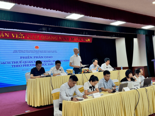 7 doanh nghiệp được phân giao hạn ngạch thuế quan nhập khẩu 121.000 tấn đường năm 2024. 7 doanh nghiệp được phân giao hạn ngạch thuế quan nhập khẩu 121.000 tấn đường năm 2024.