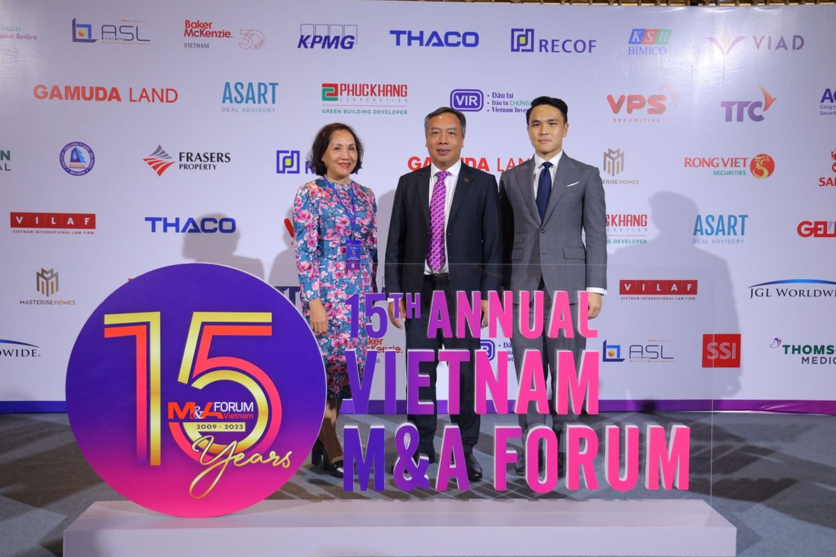 Bà Trần Kim Nga tại Diễn đàn M&amp;A Việt Nam lần thứ 15 - năm 2023 do Báo Đầu tư tổ chức.