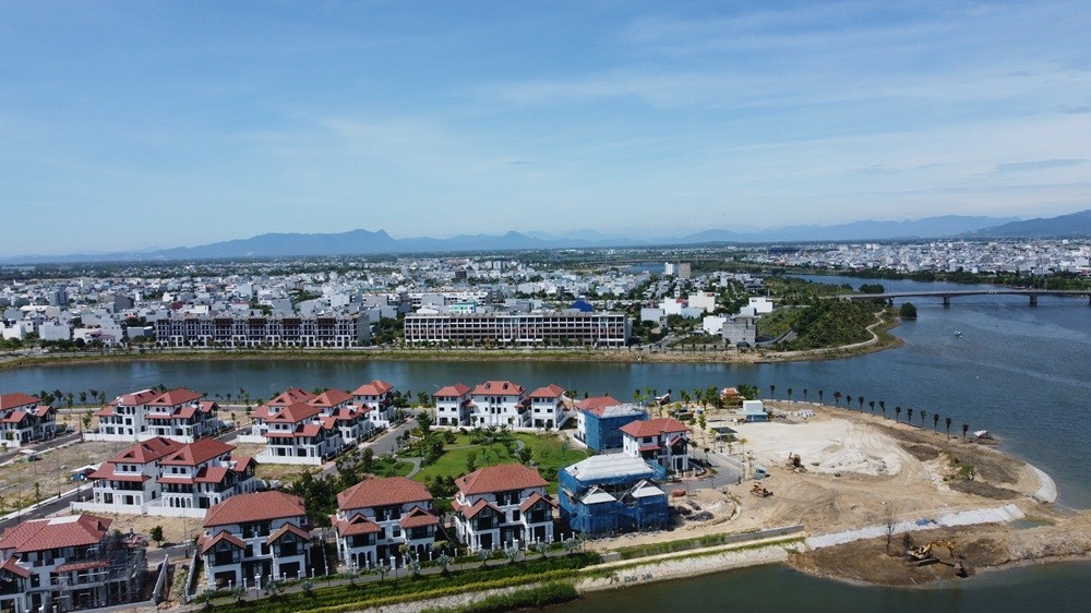 Nhiều dự án lớn đang được triển khai tại Thành phố Đà Nẵng. Nhiều dự án lớn đang được triển khai tại Thành phố Đà Nẵng.