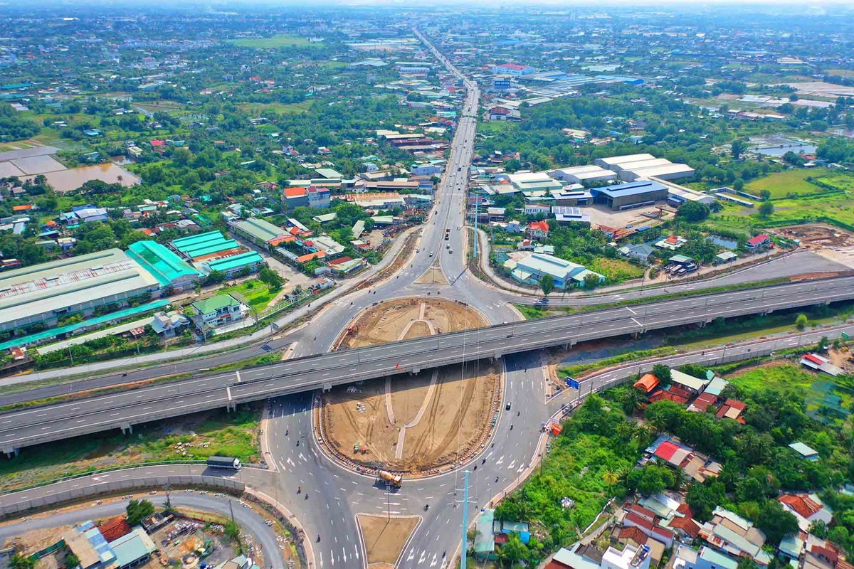 Dự án xây dựng đường cao tốc Bến Lức - Long Thành dài 57,1 km với điểm bắt đầu của tuyến từ huyện Bến Lức (Long An).
