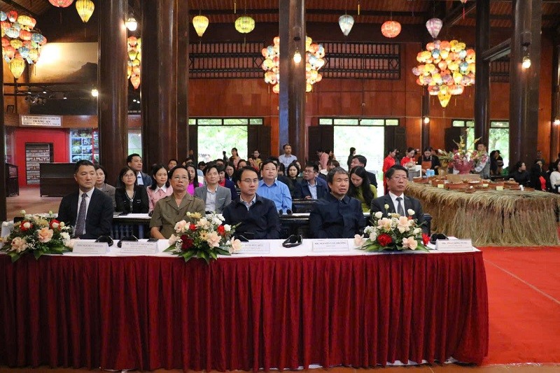 Các đại biểu tham dự Hội nghị công bố Đề án nghiên cứu “Lượng giá giá trị kinh tế Quần thể danh thắng Tràng An”. Các đại biểu tham dự Hội nghị công bố Đề án nghiên cứu “Lượng giá giá trị kinh tế Quần thể danh thắng Tràng An”.