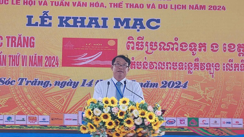 Ông Nguyễn Văn Khởi, Phó Chủ tịch UBND tỉnh Sóc Trăng phát biểu tại lễ khai mạc Ông Nguyễn Văn Khởi, Phó Chủ tịch UBND tỉnh Sóc Trăng phát biểu tại lễ khai mạc