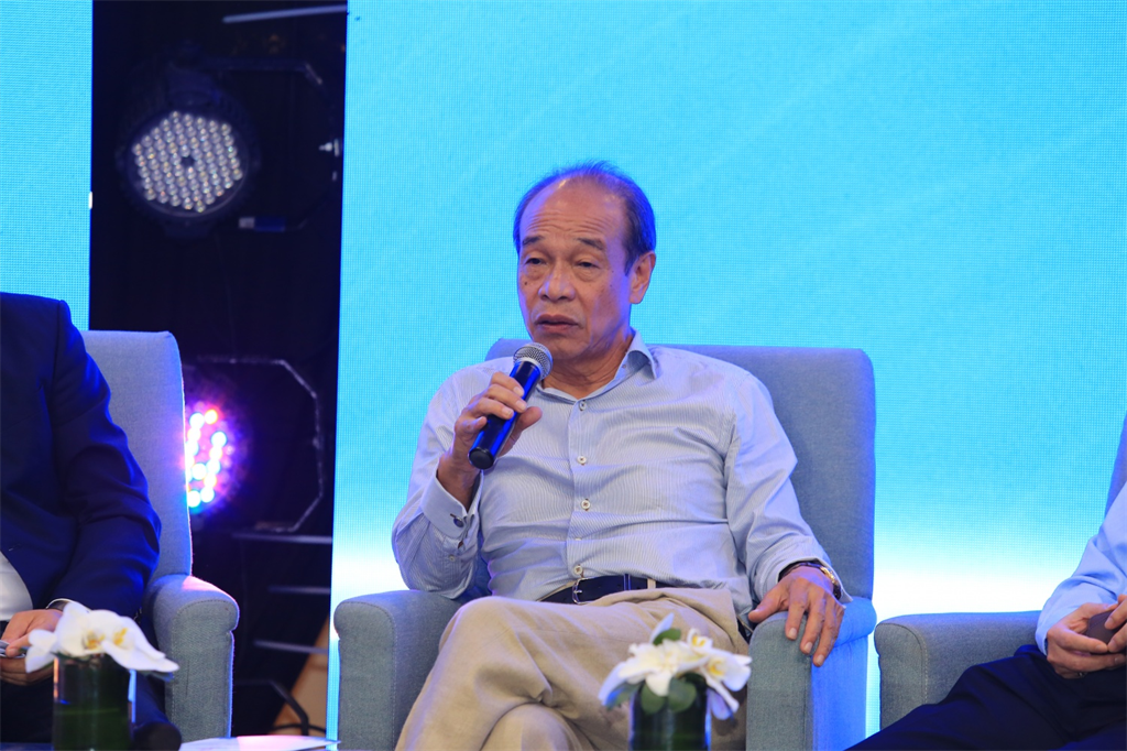 Chủ tịch Hiệp hội Xăng dầu Việt Nam Bùi Ngọc Bảo chỉ ra những bất cập trong quản lý kinh doanh xăng dầu. Chủ tịch Hiệp hội Xăng dầu Việt Nam Bùi Ngọc Bảo chỉ ra những bất cập trong quản lý kinh doanh xăng dầu.