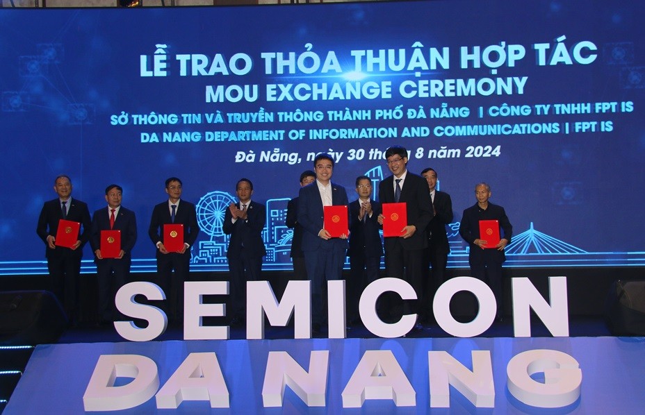 Thành phố Đà Nẵng ký kết thoả thuận hợp tác với nhiều doanh nghiệp trên lĩnh vực vi mạch bán dẫn. Thành phố Đà Nẵng ký kết thoả thuận hợp tác với nhiều doanh nghiệp trên lĩnh vực vi mạch bán dẫn.