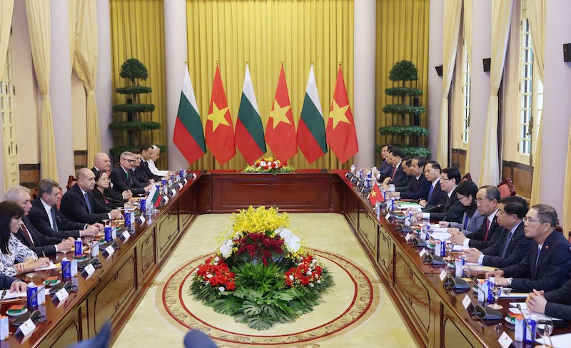 Quang cảnh Hội đàm. Quang cảnh Hội đàm.