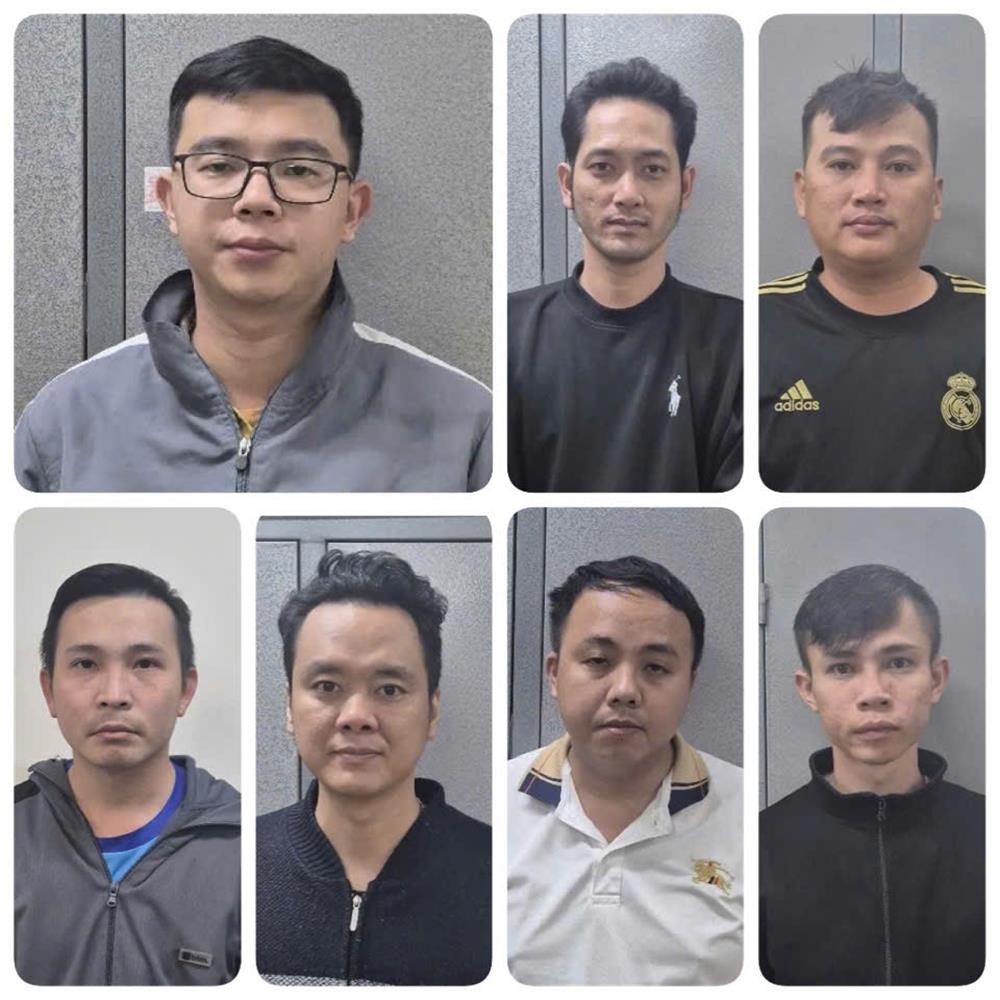 Các đối tượng đánh cắp thông tin cá nhân, chiếm đoạt tiền của các tổ chức tín dụng. Ảnh: BCA