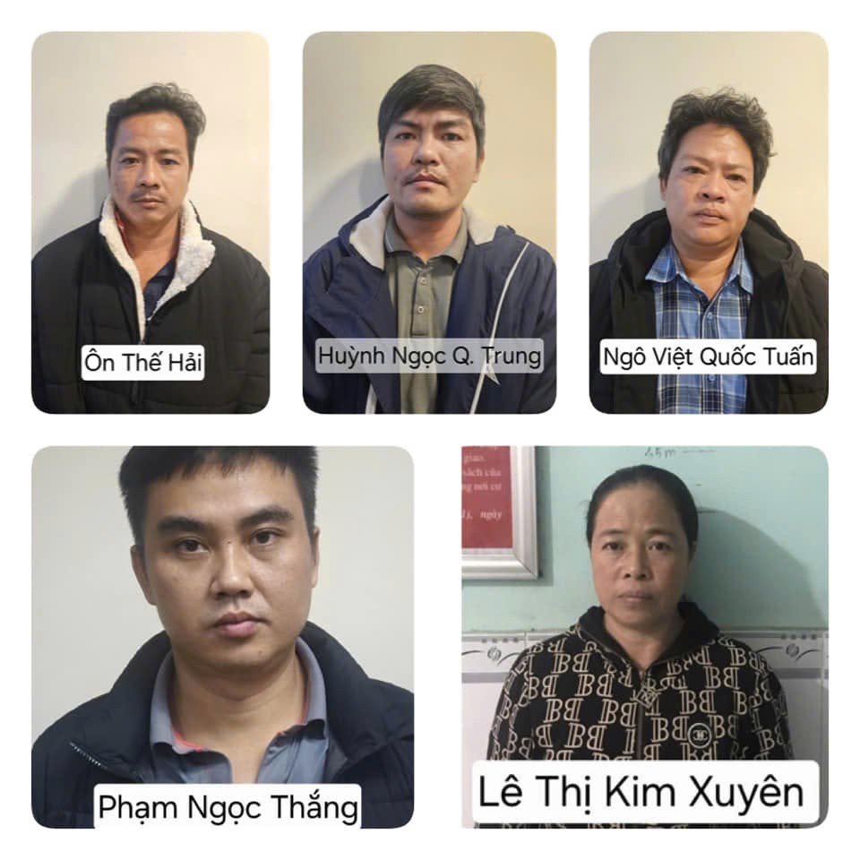 Một số đối tượng trong đường dây buôn lậu vàng. Ảnh: BCA