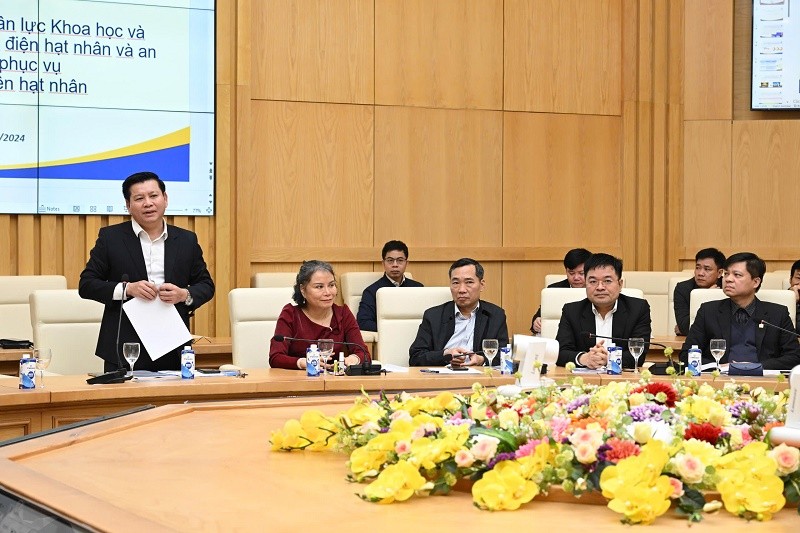 PSG.TS. Đinh Văn Châu - Hiệu trưởng trường ĐH Điện lực phát biểu.