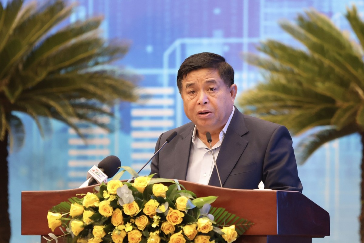 Bộ trưởng Bộ Kế hoạch và Đầu tư Nguyễn Chí Dũng đề nghị TP.HCM sớm tổ chức xây dựng, ban hành và triển khai có hiệu quả Kế hoạch thực hiện Quy hoạch. Ảnh: TTBC