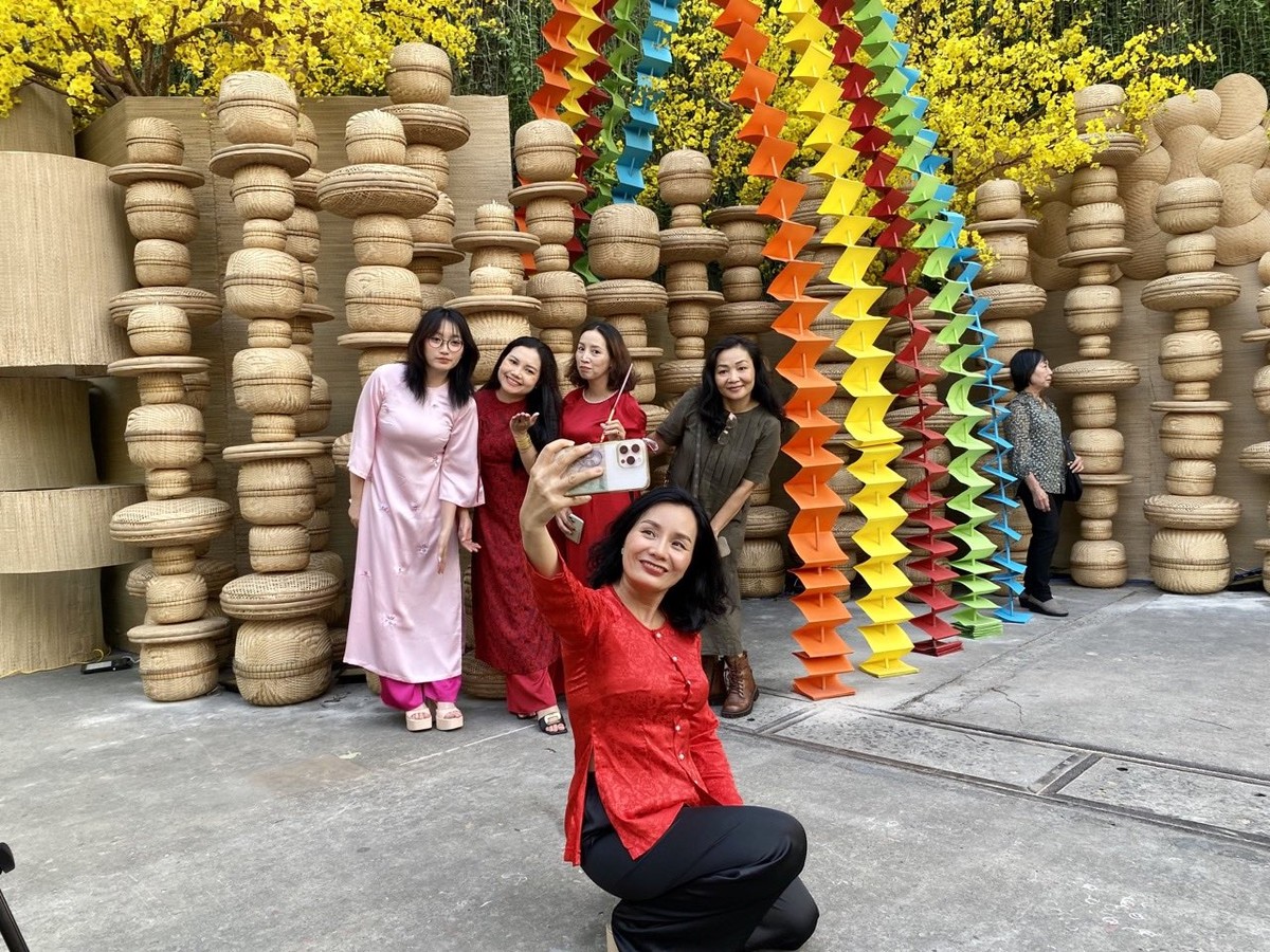 Lễ hội Tết Việt Ất Tỵ 2025 sẽ diễn ra đến ngày 2/2 (mùng 5 Tết), thiết thực quảng bá hình ảnh, con người, nét đẹp văn hóa của một thành phố hiện đại, đồng thời góp thêm năng lượng, tiếp thêm động lực cho Thành phố mang tên Bác bước vào kỷ nguyên mới.