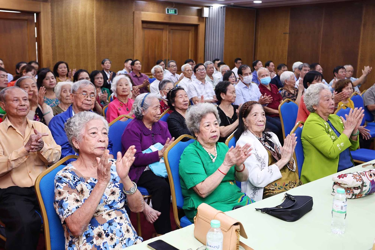 Các cán bộ hưu trí tại TP.HCM.