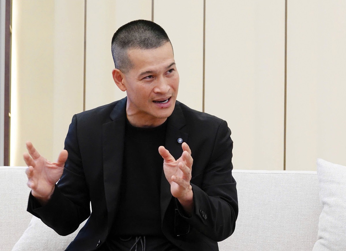 Đạo diễn Việt Tú