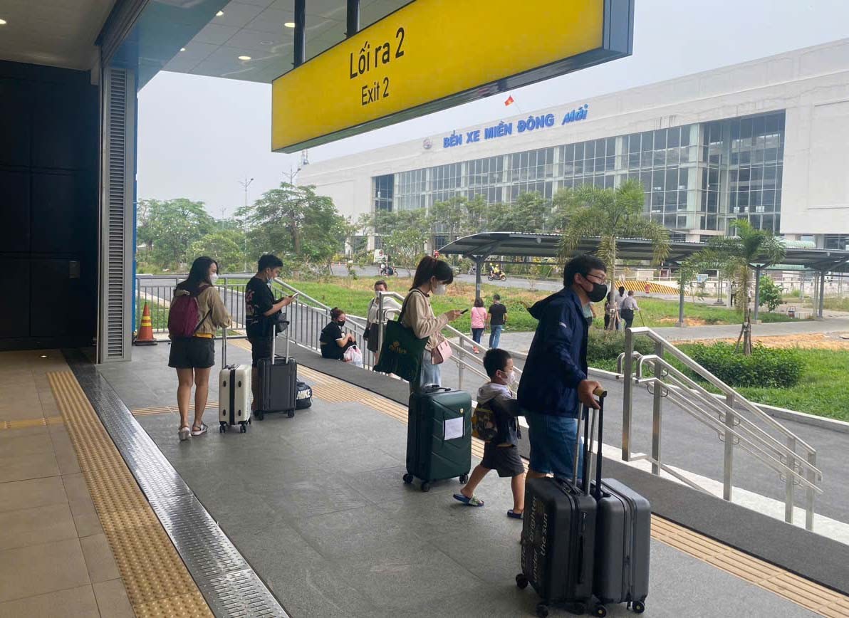 Kết nối đồng bộ giữa Metro và bến xe tiện lợi cho các gia đình về quê ăn tết. Kết nối đồng bộ giữa Metro và bến xe tiện lợi cho các gia đình về quê ăn tết.