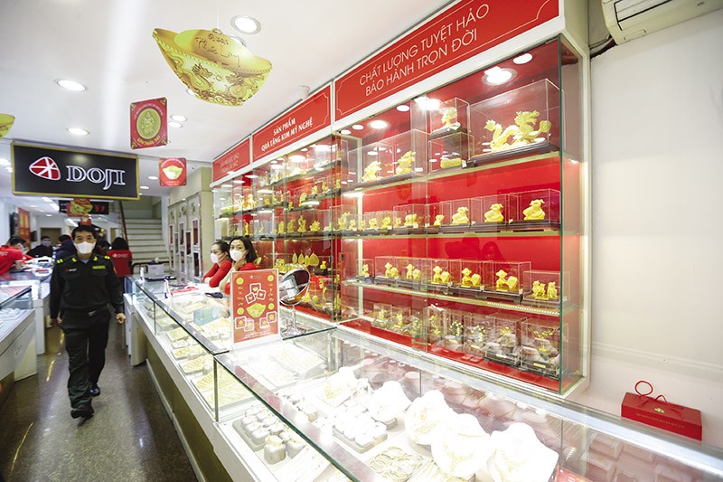 Năm 2024, vàng là một trong những kênh đầu tư tốt nhất với hiệu suất tăng giá gần 26%. Ảnh: Đức Thanh Năm 2024, vàng là một trong những kênh đầu tư tốt nhất với hiệu suất tăng giá gần 26%. Ảnh: Đức Thanh