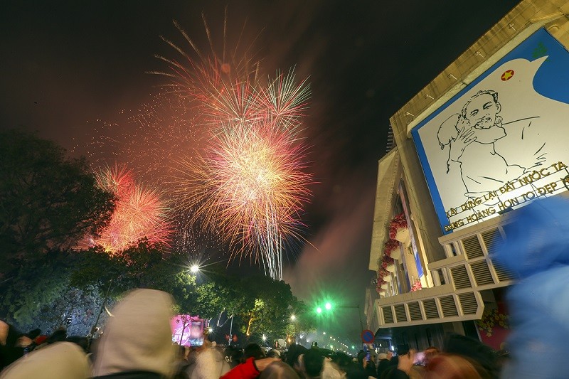 Hồ Gươm là điểm bắn pháo hoa duy nhất có 2 trận địa Hồ Gươm là điểm bắn pháo hoa duy nhất có 2 trận địa