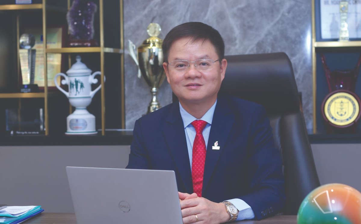 Ông Hoàng Đức Chính, Giám đốc Công ty cổ phần Vận tải Dầu khí Thái Bình Dương - PVTrans Pacific (mã PVP) Ông Hoàng Đức Chính, Giám đốc Công ty cổ phần Vận tải Dầu khí Thái Bình Dương - PVTrans Pacific (mã PVP)