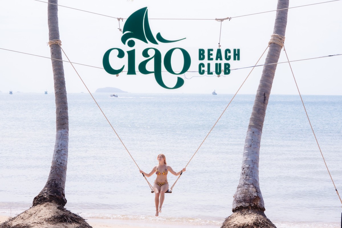 Bãi biển riêng tư Ciao Beach Club tại Hòn Thơm. Bãi biển riêng tư Ciao Beach Club tại Hòn Thơm.