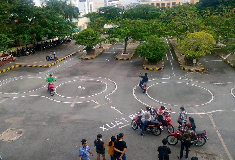 Một điểm thi sát hạch lái xe TP.HCM.