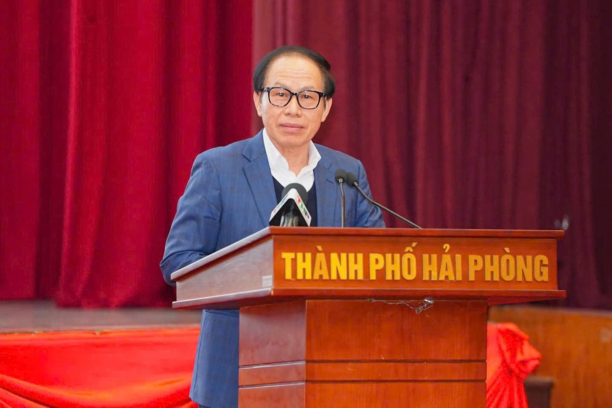 Ông Lê Tiến Châu, Bí thư Thành ủy Hải Phòng phát biểu tại Hội nghị Ông Lê Tiến Châu, Bí thư Thành ủy Hải Phòng phát biểu tại Hội nghị