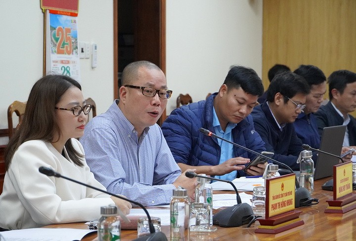 Đại diện lãnh đạo Công ty CP Đầu tư và Phát triển Chân Trời Mới đề xuất nghiên cứu các dự án tại buổi làm việc Đại diện lãnh đạo Công ty CP Đầu tư và Phát triển Chân Trời Mới đề xuất nghiên cứu các dự án tại buổi làm việc