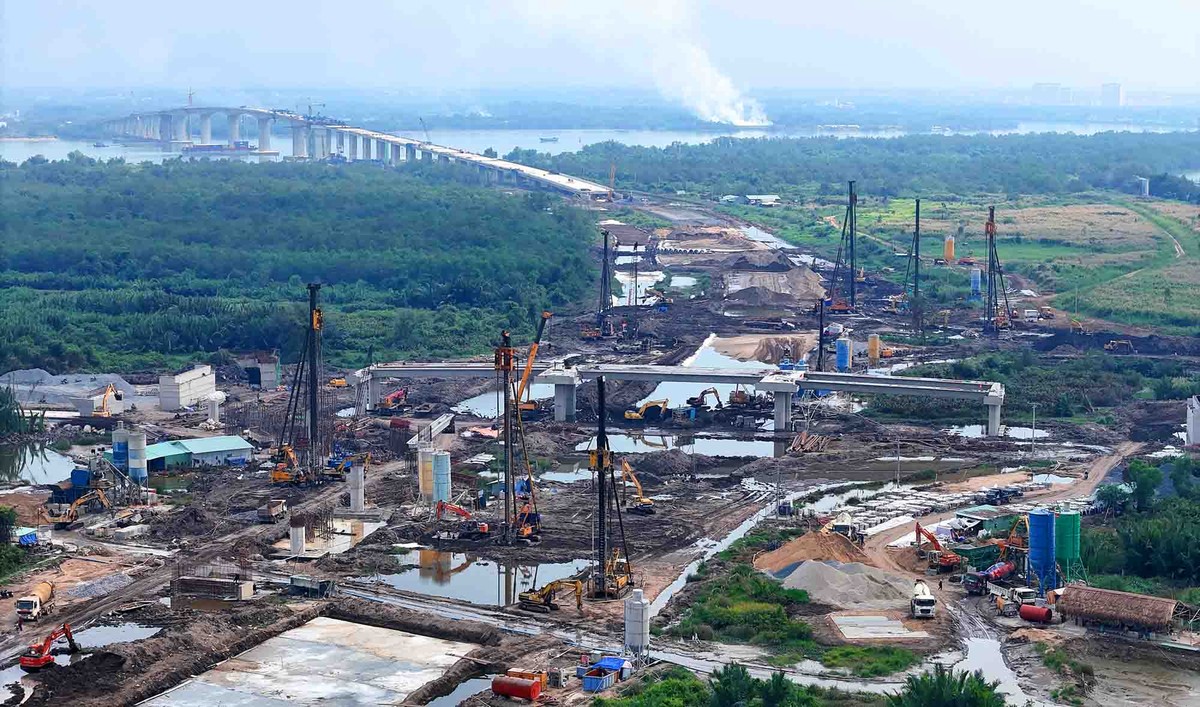 Dự án thành phần 1A đoạn Tân Vạn - Nhơn Trạch thuộc Dự án đường Vành đai 3, TP.HCM, có chiều dài 8,2 km. Trong đó, phía Đồng Nai dài 6,3 km, phía TP. HCM dài 1,9 km Dự án thành phần 1A đoạn Tân Vạn - Nhơn Trạch thuộc Dự án đường Vành đai 3, TP.HCM, có chiều dài 8,2 km. Trong đó, phía Đồng Nai dài 6,3 km, phía TP. HCM dài 1,9 km