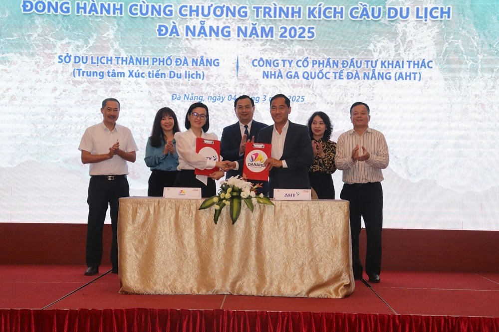 Ngành du lịch Đà Nẵng ký kết hợp tác kích cầu du lịch trong năm 2025 với các đơn vị. Ngành du lịch Đà Nẵng ký kết hợp tác kích cầu du lịch trong năm 2025 với các đơn vị.