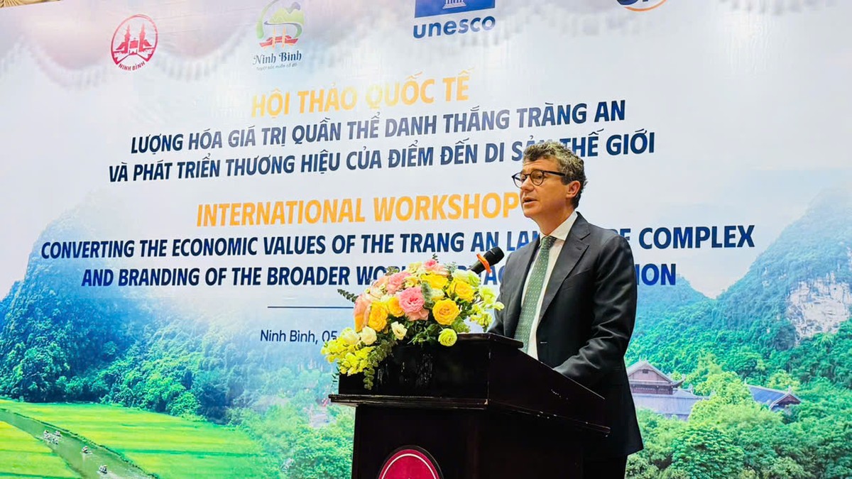 Ông Jonathan Baker, Trưởng đại diện UNESCO tại Việt Nam phát biểu khai mạc Hội thảo.