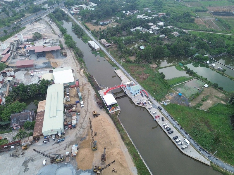 Toàn cảnh cống ngăn triều trên rạch Cầu Sập, quận 8 Toàn cảnh cống ngăn triều trên rạch Cầu Sập, quận 8