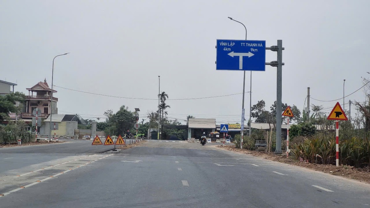 Đường tỉnh 390 nối Quốc lộ 5 (Hải Dương) đến Quốc lộ 10 (TP Hải Phòng) đã hoàn thành khoảng 5 km đường chính. Ảnh: VP Đông Bắc Đường tỉnh 390 nối Quốc lộ 5 (Hải Dương) đến Quốc lộ 10 (TP Hải Phòng) đã hoàn thành khoảng 5 km đường chính. Ảnh: VP Đông Bắc