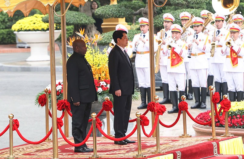 Chủ tịch nước Lương Cường và Phu nhân chủ trì Lễ đón chính thức Tổng thống nước Cộng hòa Burundi Évariste Ndayishimiye và Phu nhân thăm chính thức Việt Nam.