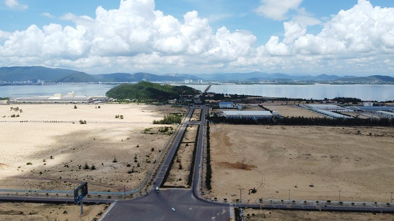 Theo UBND tỉnh Bình Định, Khu kinh tế Nhơn Hội là địa điểm phù hợp để xây dựng khu hành chính.