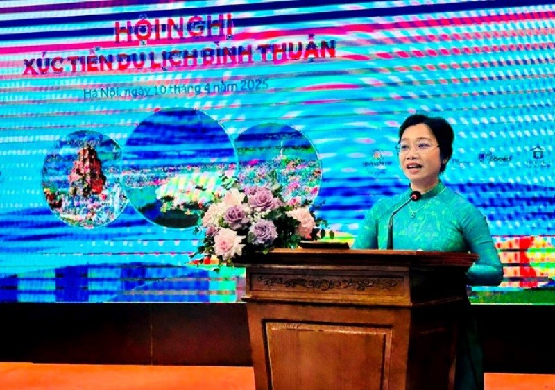 Bà Nguyễn Lan Ngọc, Phó giám đốc Sở Văn hóa, Thể thao và Du lịch tỉnh Bình Thuận phát biểu tại hội nghị. Bà Nguyễn Lan Ngọc, Phó giám đốc Sở Văn hóa, Thể thao và Du lịch tỉnh Bình Thuận phát biểu tại hội nghị.