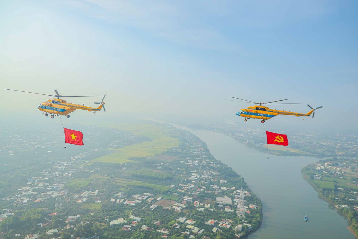 Những "cánh chim thép" của Quân chủng Phòng không - Không quân miệt mài luyện tập, chuẩn bị cho màn trình diễn đặc biệt chào mừng ngày 30/4 - ngày đất nước thống nhất, non sông liền một dải. Những "cánh chim thép" của Quân chủng Phòng không - Không quân miệt mài luyện tập, chuẩn bị cho màn trình diễn đặc biệt chào mừng ngày 30/4 - ngày đất nước thống nhất, non sông liền một dải.