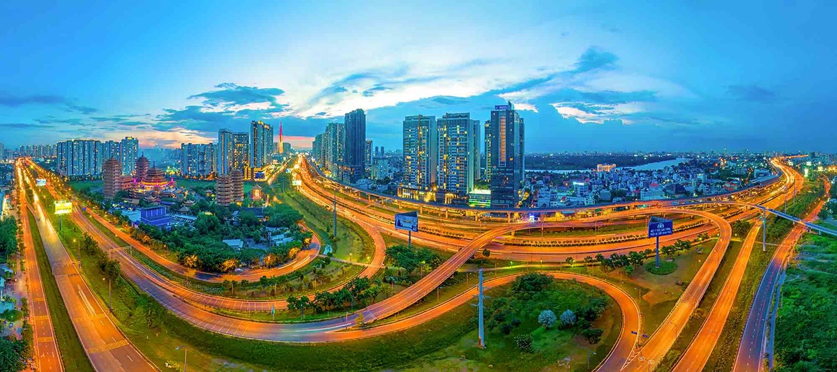 Nút giao thông Cát Lái ở khu Đông thành phố.